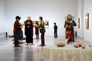 Art Show Edward Nancy Reddin Kienholz Foto Marie Claire Krahulec Berlinische Galerie