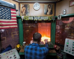 HUTĚ / THE MILLS © Viktor Mácha: Ruda Slaska – na válcovně / in a rolling mill / foto Nikon Gallery