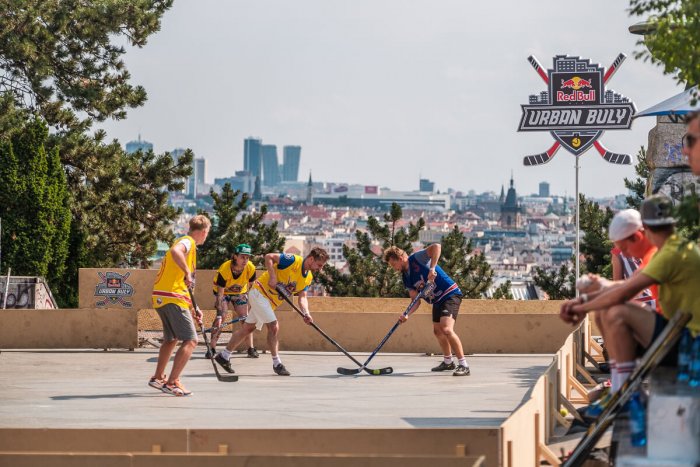 Street Hokej Na Pražském Stalinu Už Tento Víkend. Red Bull Urban Buly Si Zahrají Hertl, Sedlák Nebo Chlapík