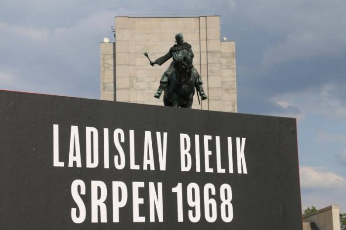 Národní Památník Na Vítkově Otevírá K Výročí Okupace Dvě Výstavy