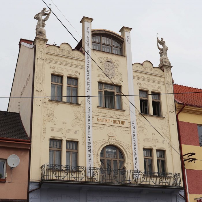 Šetlík A Kolíbalem Zahájí Výstavní Sezonu Muzea V Benešově