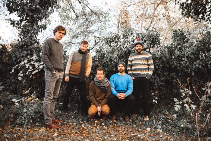 Kapela Zrní Pokřtí Nové EP Spící V Pražském Lucerna Music Baru
