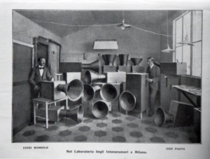 Instruments 

Henry Russolo, pravděpodobně první zdokumentovaný „DJ a techno producent“ na světě, rok 1913 - Instruments for futuristic music, called "Bruitism", partly electrically operated, built by Russolo 1913