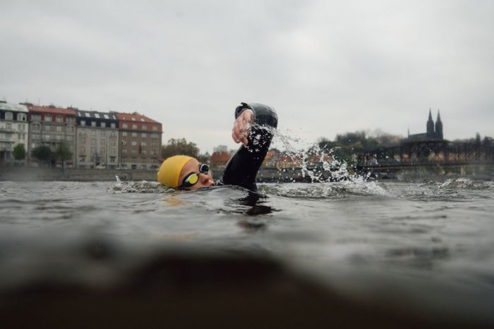 Plavecký Závod Kolem Střeleckého Ostrova Pomůže Nemocným