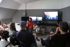 Kurz Postrodukce v digitálních střižnách ve Studiu za komínem. Foto: Studio za komínem