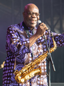 Manu Dibango v roce 2019. By Selbymay - Own work, CC BY-SA 4.0, https://commons.wikimedia.org/w/index.php?curid=88505041