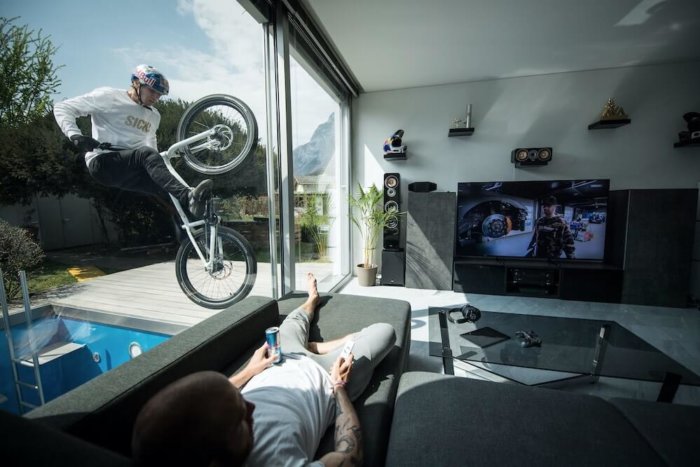 Rakouský Biker Fabio Wibmer Vyvolal Zájem Novým Videem Home Office