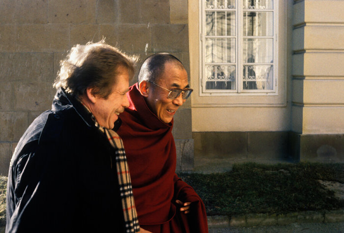 Tibet Open House Vystaví Fotografie Ze Setkání Dalajlamy S Václavem Havlem
