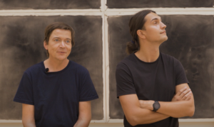 Michal Pěchouček a Rudi Koval alias unconductive trash ve výstavě UNPLUGGED. Foto (c) Galerie Rudolfinum