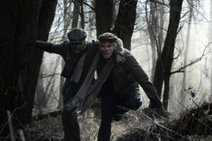 Foto z filmu Zpráva -Noel Czuczor a Peter Ondrejička