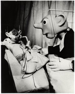 03 Ze Hry V Praze Je Blaze (1981)