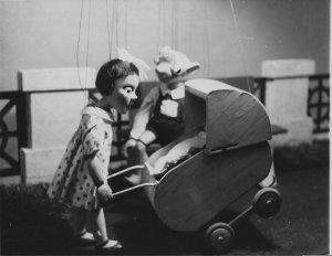 Mánička a Hurvínek ve třicátých letech