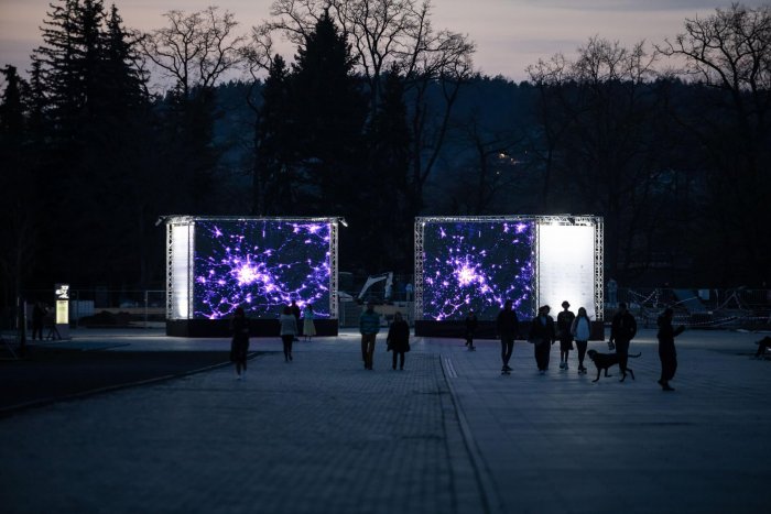 Signal Festival Rozsvítil Na Výstavišti Instalaci, Která Sleduje Proměnu Planety