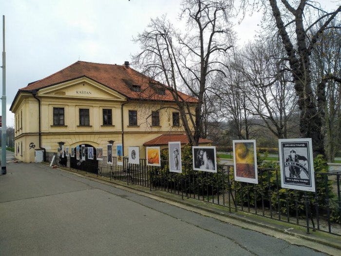 Výstava Výtvarníci Unijazzu U Klubu Kaštan
