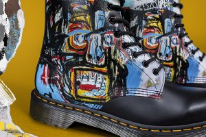 DR. MARTENS