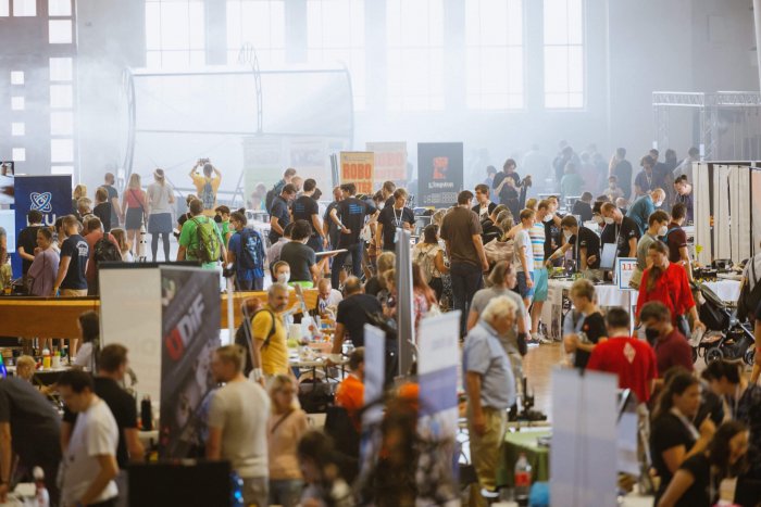 Maker Faire Prague Se Vrátil Na Výstaviště Ve Velkém Stylu. Oslavu Kreativity Si Užívaly Hlavně Rodiny S Dětmi