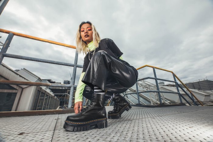 DR. MARTENS PŘEDSTAVIL NOVOU ŘADU PLATFORM PRO ZIMNÍ SEZÓNU AW21