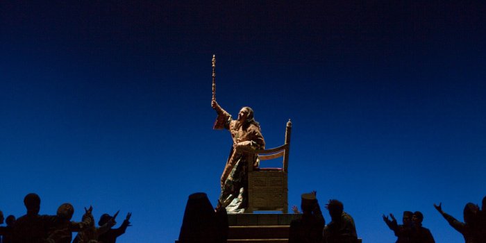 A Scene From MussorgskyÕs ÒBoris GodunovÓ With Ren Pape As The Title Role. 
Photo: Ken Howard/Metropolitan Opera  

Photo Taken During The Rehearsal At The Metropolitan Opera In New York City On October 6, 2010.