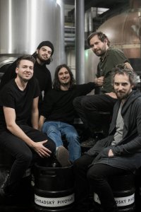 001 Parta Vynikajících Lidí Zizkov Libor Galia