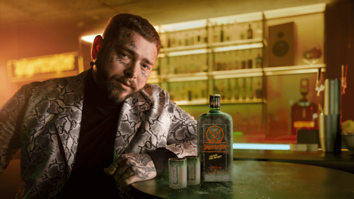 Post Malone V Novém Klipu Vyzývá K Záchraně Nočního života
