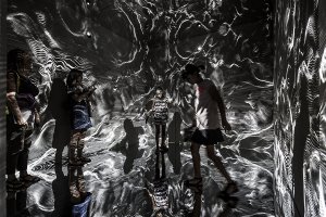 Refik Anadol, Infinity Room, 2015