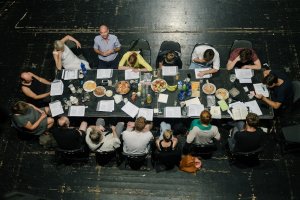 HaDivadlo Náměsíčníci Prvni Ctena Foto Libor Galia