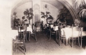 Historicka Fotografie Z Interieru Unitarske Vegetarianske Jidelny