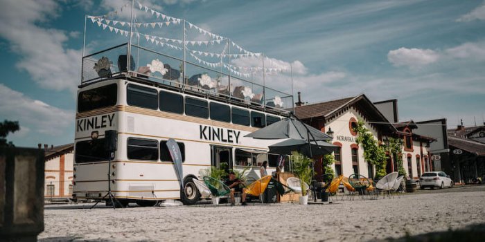 Kinley Bus 1