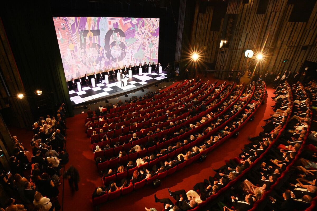 Zaverecny Ceremonial A Predavani Cen Mff Karlovy Vary 2022