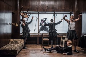 Divadlo Na zábradlí: Hamleti / Foto KIVA