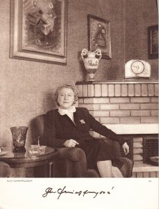 Olga Scheinpflugová 
 / Hlubotisková fotografie z cyklu Česká tvář (František Vopat)