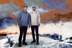 Republic Heavyweight mikina (140 Euro) a Kšiltovka Republic (40 Euro)