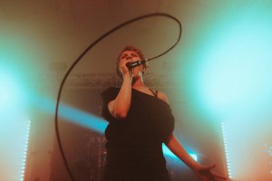 Eva Spence (Rolo Tomassi)