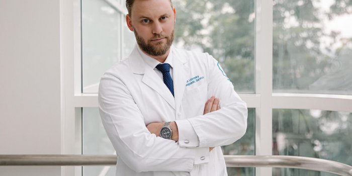 MUDr. Jan Lesenský, Vedoucí Onkologického Centra Fakultní Nemocnice Bulovka