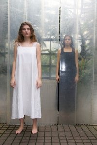 Košilela - Bílé Šaty Na Bělidle s Krajkou
 / Foto: www.kosilela.cz