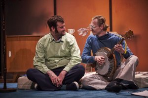 Divadla Na zábradlí: O Pavlovi / Michal Bednář a Vojtěch Vondráček  / Foto KIVA