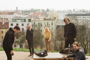 Parta vynikajících lidí / Foto Oskar Pilař