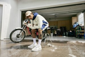 23AW SP Blktop Rider Mns Model 0447 RGB