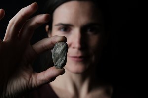 Písničkářka z drsného severu Jana Vébrová míchá folklórní kořeny s folkovými i jazzovými prvky