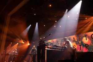 The Cinematic Orchestra a Heidi Vogel, Edinburgh International Festival, Leith Theatre/ Foto Jassy Earl