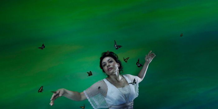 Ailyn Pérez Jako Florencia Grimaldi V D. Catán: FLORENCIE V AMAZONII / Foto: Paola Kudacki / Met Opera