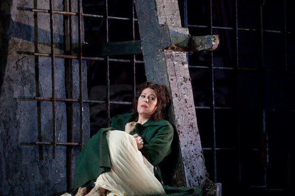 Sondra Radvanovsky jako Leonora v Verdiho opeře Trubadúr / Photo: Ken Howard/Metropolitan Opera  