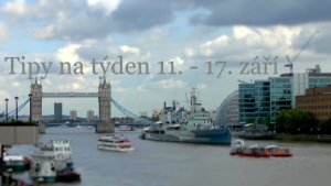 Do Londýna zavede diváky dokument Portrét královny, příběh nejfotografovanější ženy na planetě. / Foto (c) Aerofilms