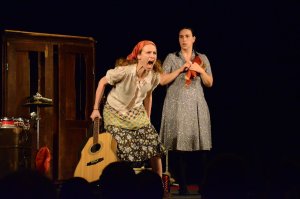 Z inscenace Konec všeho, navždy