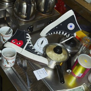 HO23 CDG CHUCK 70 PEAKING HEART A08791C 1 1×1