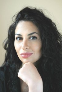 Tatev Chakhian – arménská básnířka a umělkyně