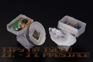 Muzeum skla a bižuterie v Jablonci nad Nisou, výstava současného autorského
šperku Computer & Jewellery / Foto: Jiří Urban, Prsteny Kam kráčíme?, stříbro, počítačové komponenty, 2023