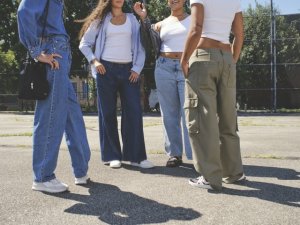 Baggy Dad Family Group Shot 4 Ve Střední Velikosti