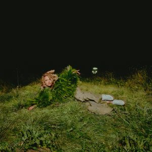 24SS SP Fenty Creeper Rihanna Green Green Suit 1×1 SHOT 07 GREEN SUIT 01350 V6 EXT 1×1