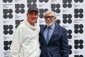 Herec Clive Owen A Prezident Festivalu Jiri Bartoska 2